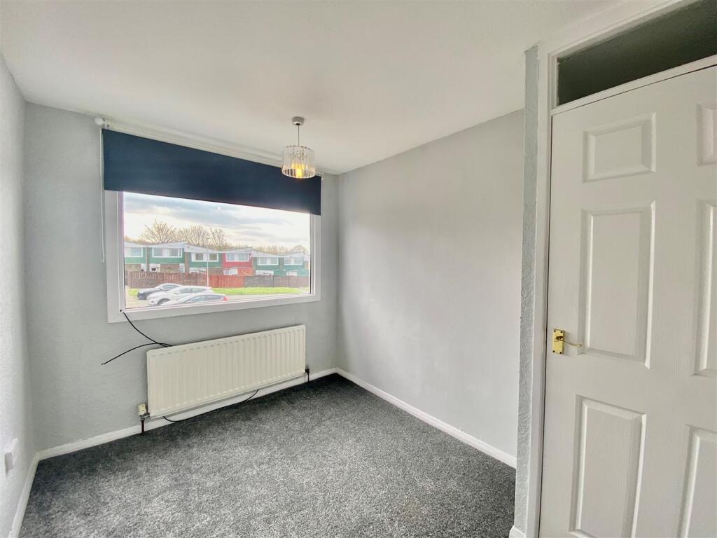 Bedroom 3 3.jpg