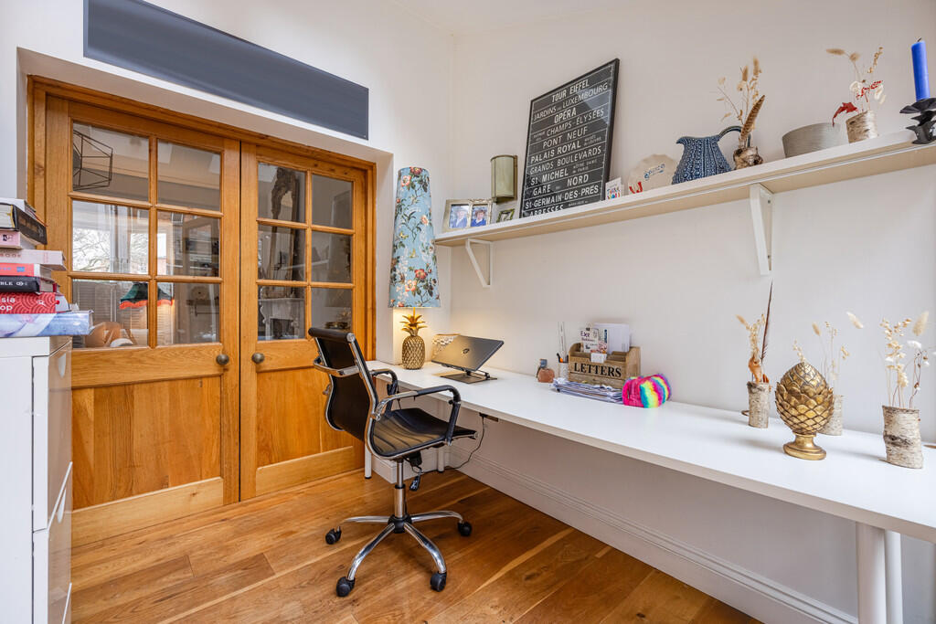 A20 - The Shrubbe...