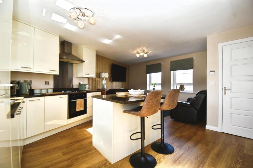 Open Plan Living/Dining/Kitchen