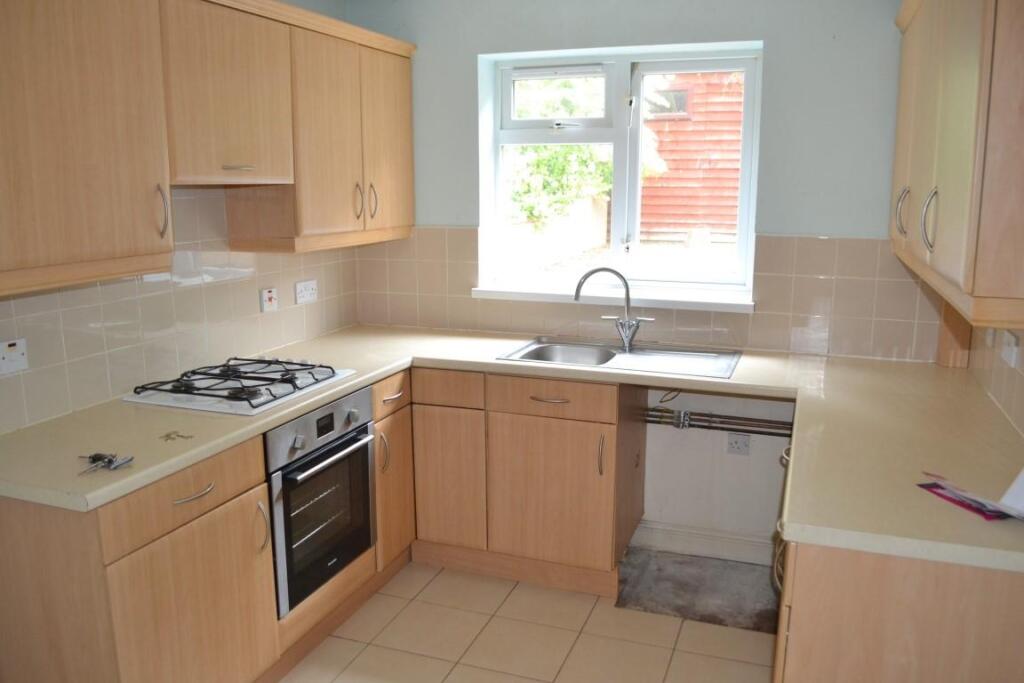 kitchen (Medium).JPG