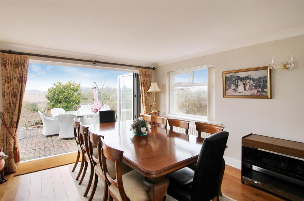 9017296-102585-133840150396514198-c12ad316-3180-58