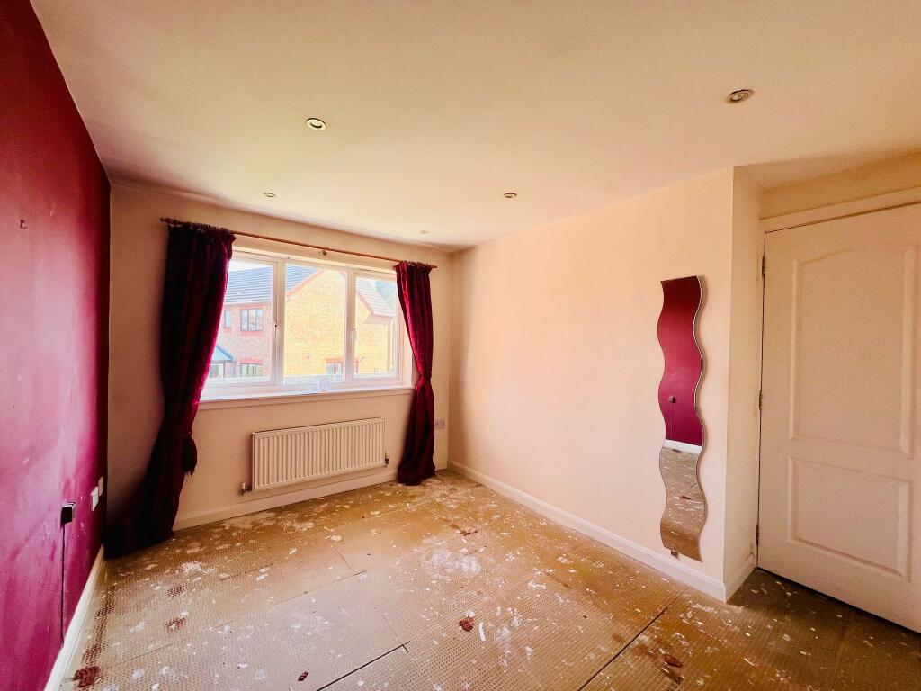 BEDROOM 1 (2).jpeg