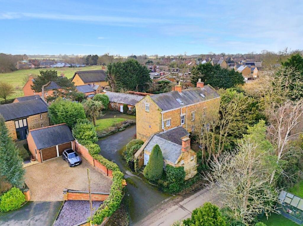 Danesfield, Rothersthorpe