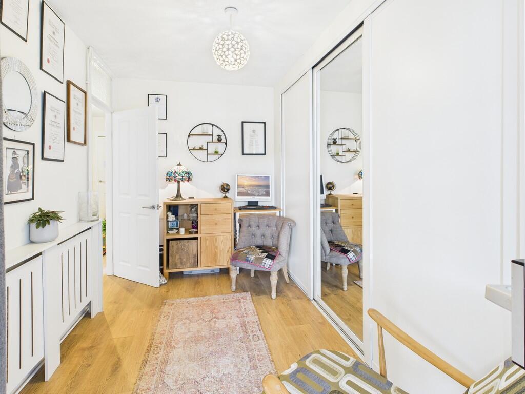 CAM04578G0-PR0024...