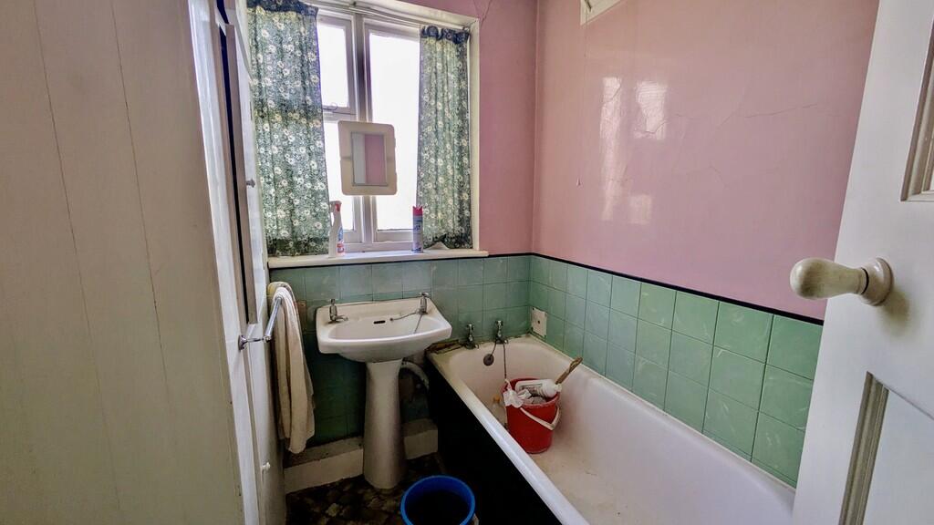 PXL_20250520_1337...