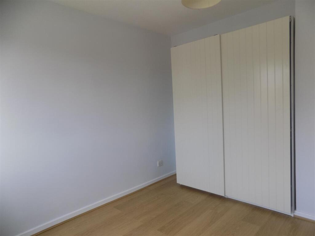 2 Hazley Walk - Bed 2 (1).JPG