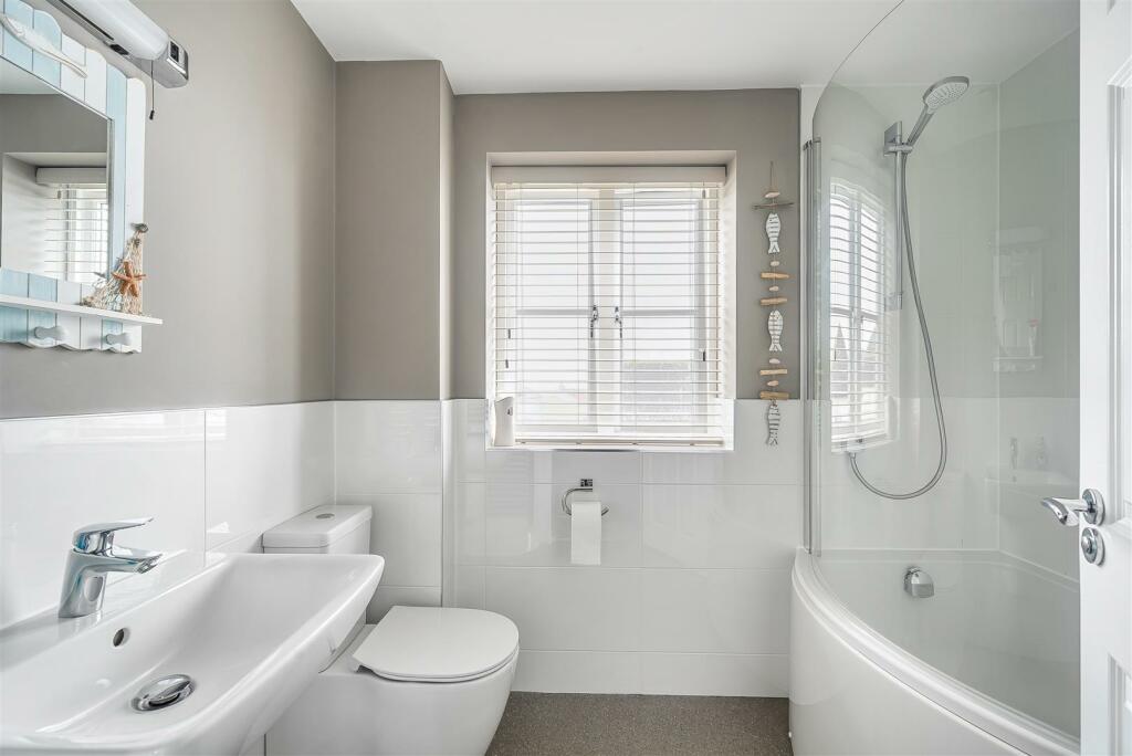 Main bathroom