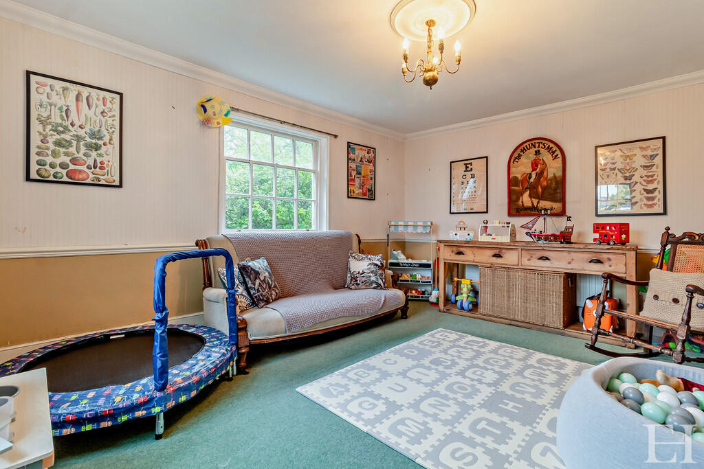 8594344-interiorW...