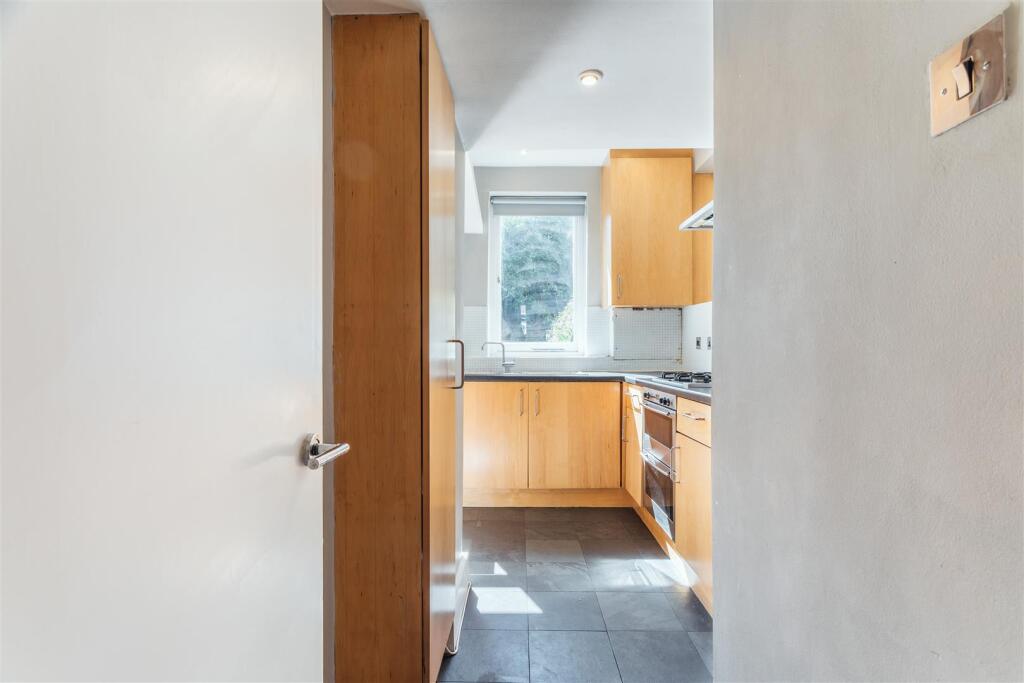 OO_moray road_davies davies_06.jpg