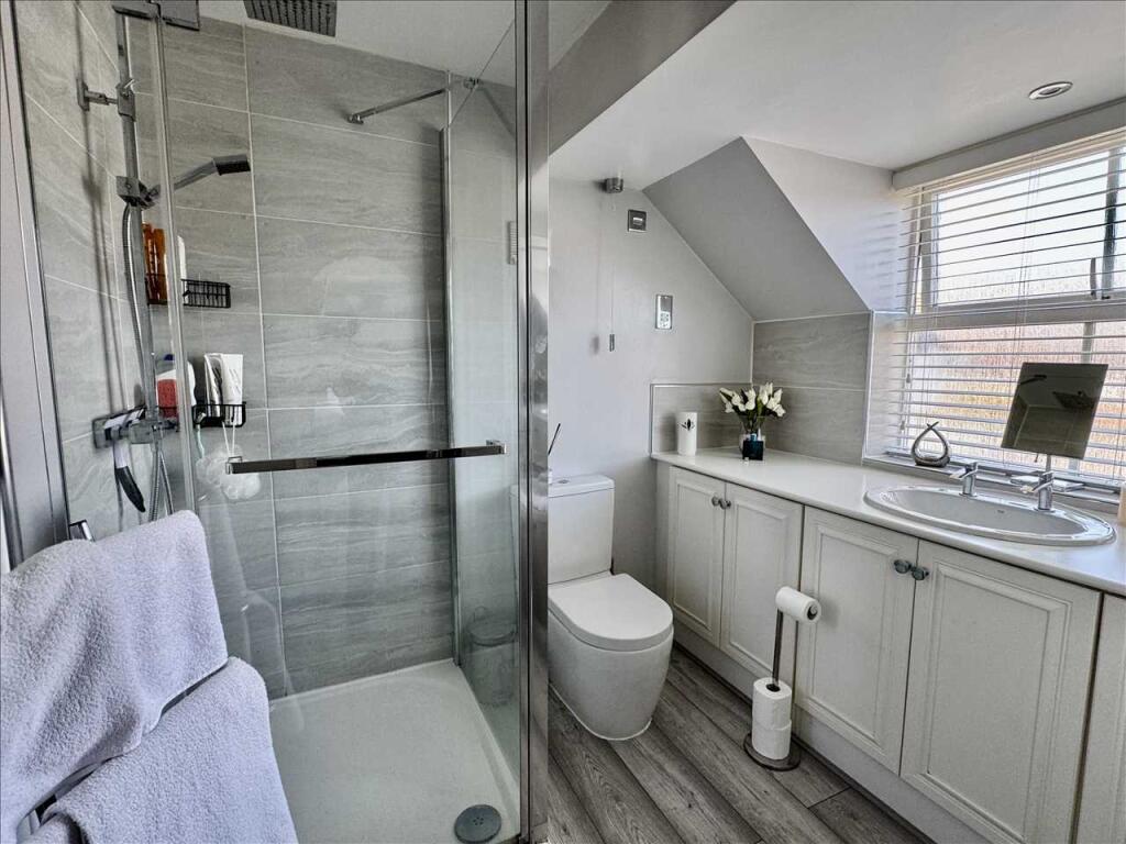 ENSUITE SHOWER ROOM
