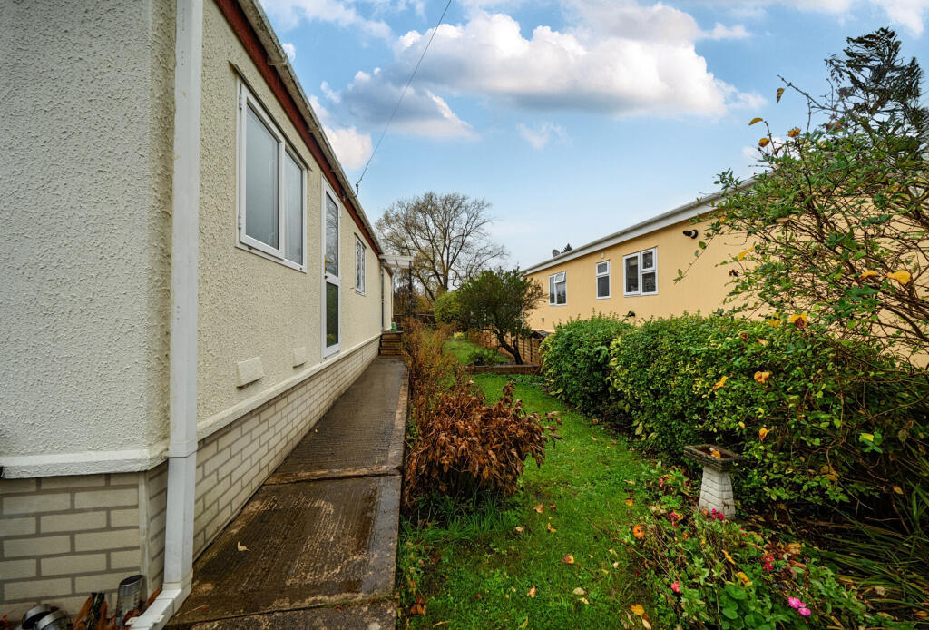 1380688-2-6911d83...