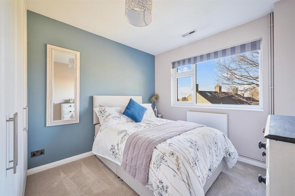 HILLSIDE CLOSE, 3- (11).jpg