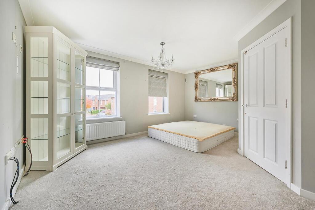 Sitting Room/Bedroom 4