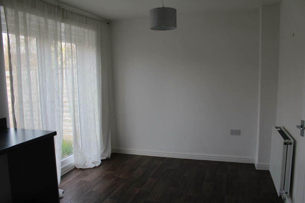 Dining Area.JPG