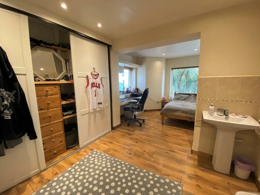 Bedroom 4 first floor (left)