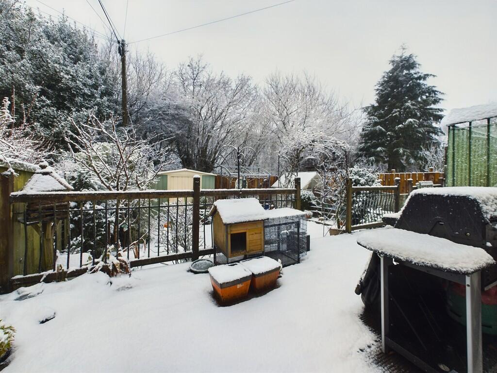 CAM03974G0-PR0085...