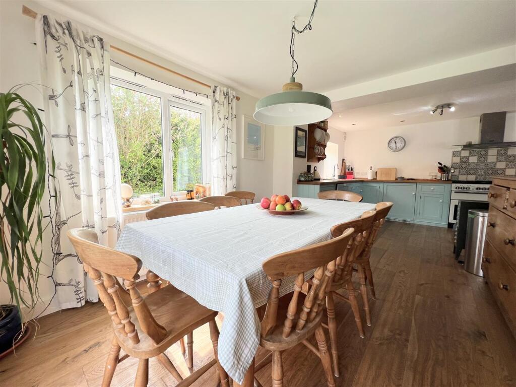 Kitchen Diner
