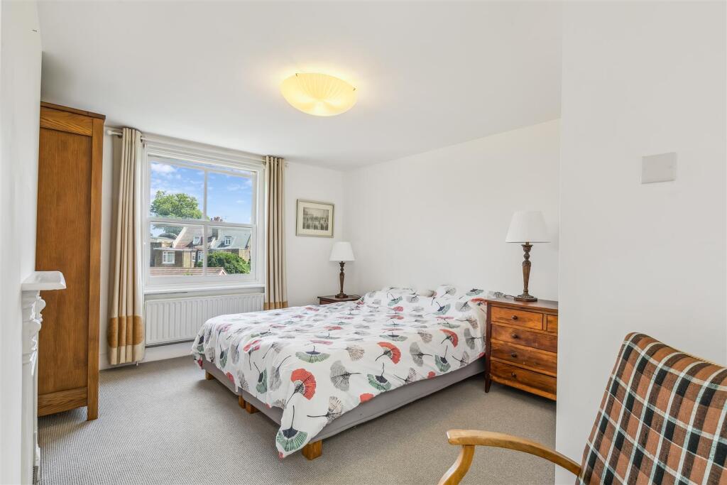 Prebend Gardens, W4 - FOR SALE