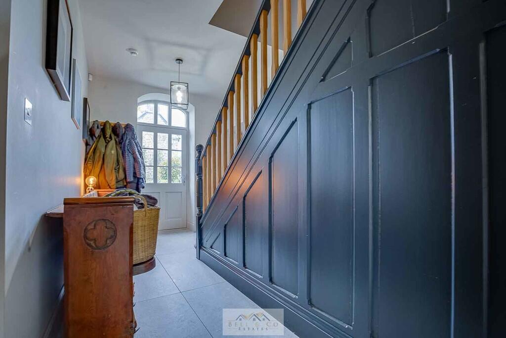 Entrance hall 1.2