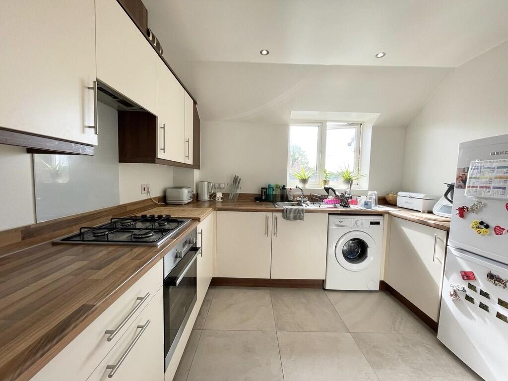 e8e0bc45-d8e3-445...