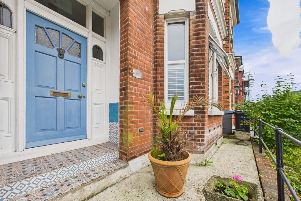 CAM01085G0-PR0610...