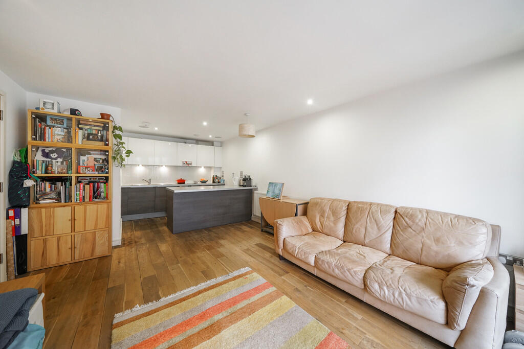 8 Seren Park Gard...