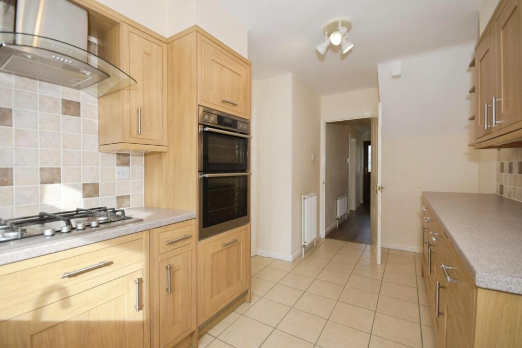 KITCHEN 03.jpg