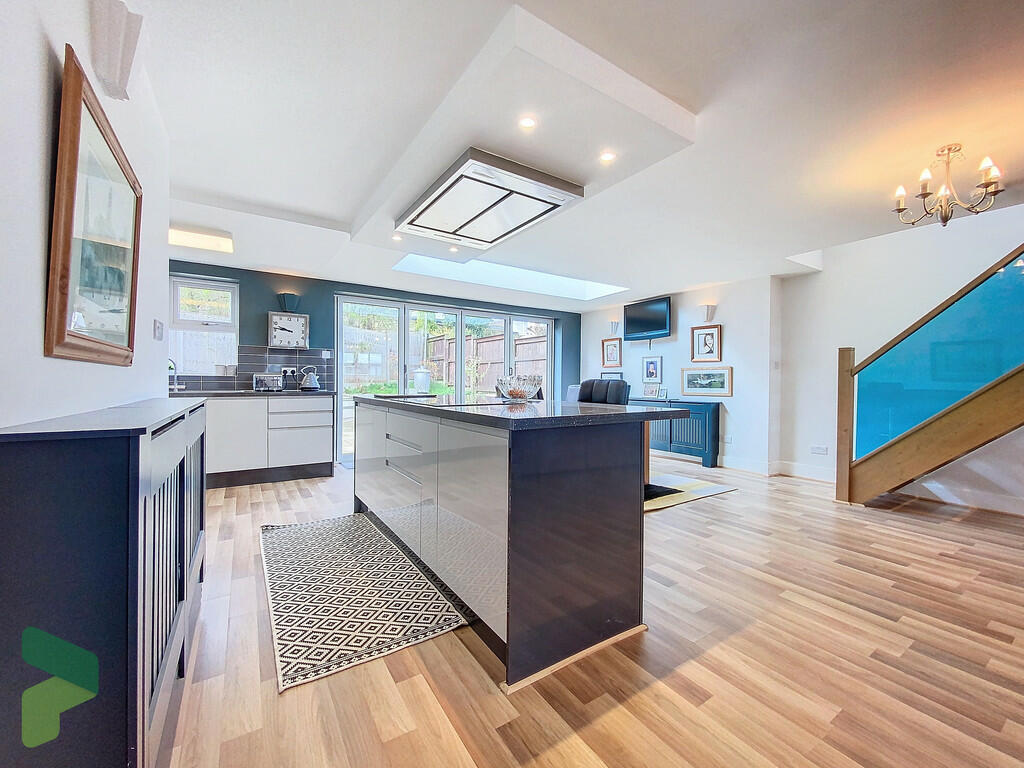 Open Plan Dining ...