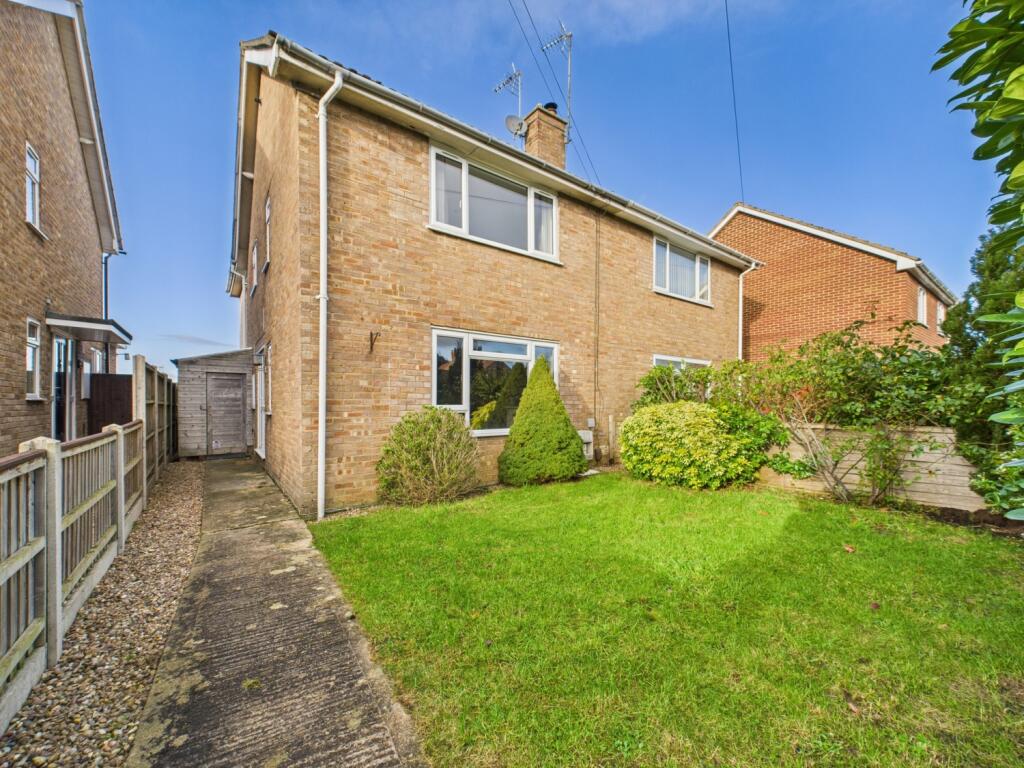 CAM01740G0-PR0482-STILL019