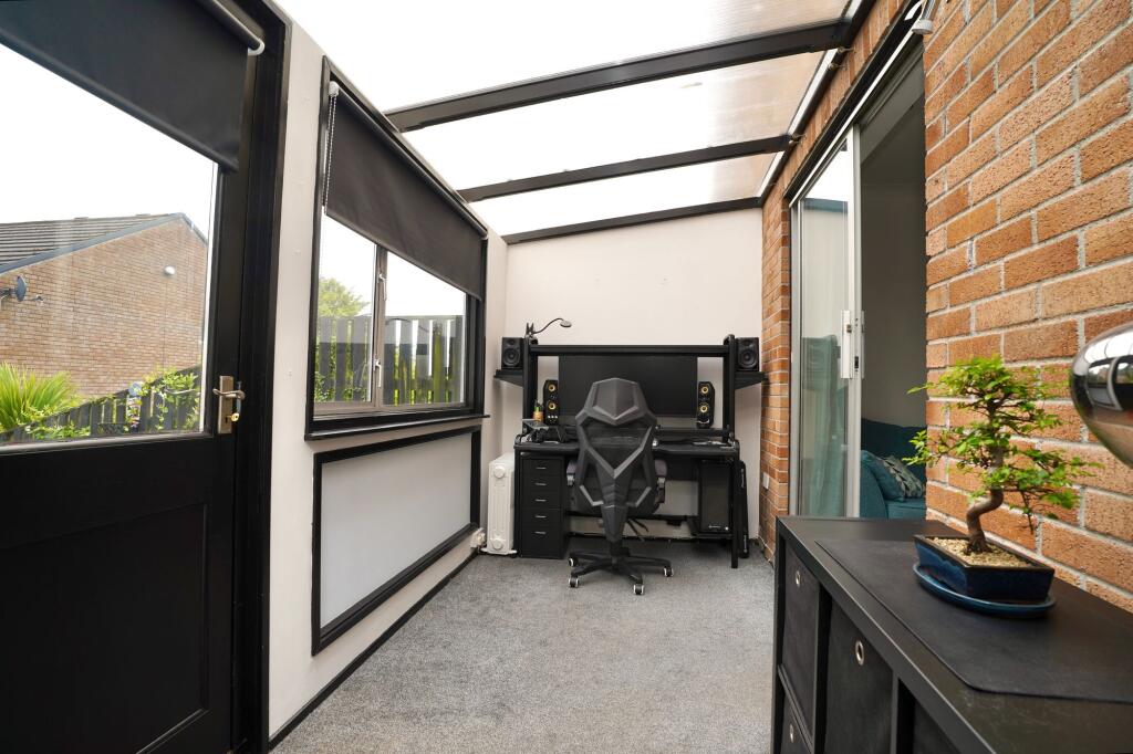 Sun Room/ Dining Room