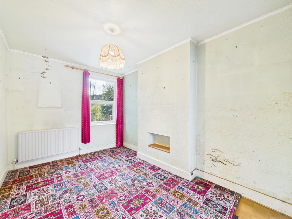 CAM04018G0-PR0395-STILL011