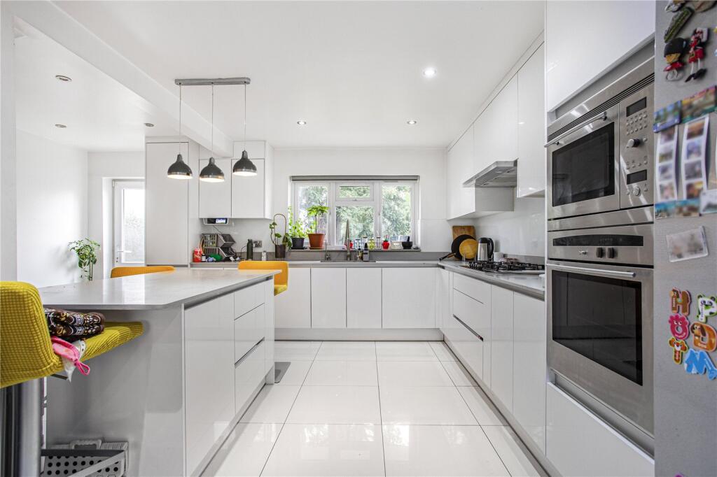 Kitchen/Dining