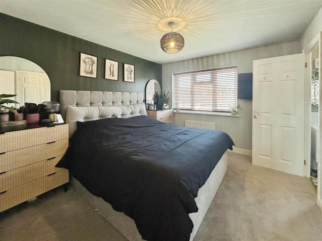 30e5168a--46C7-B47A-B43D561402C2-42320-000021FE08F