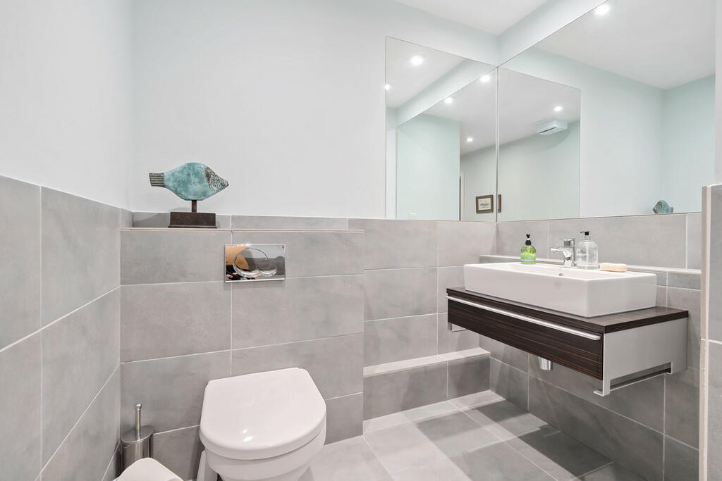 En-Suite Shower R...