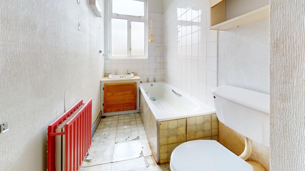 19 Wellesley Road, Slough, Berkshire, SL1 1UR