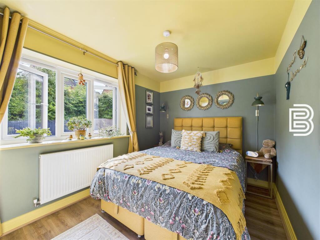 Bedroom 1 (1).jpg