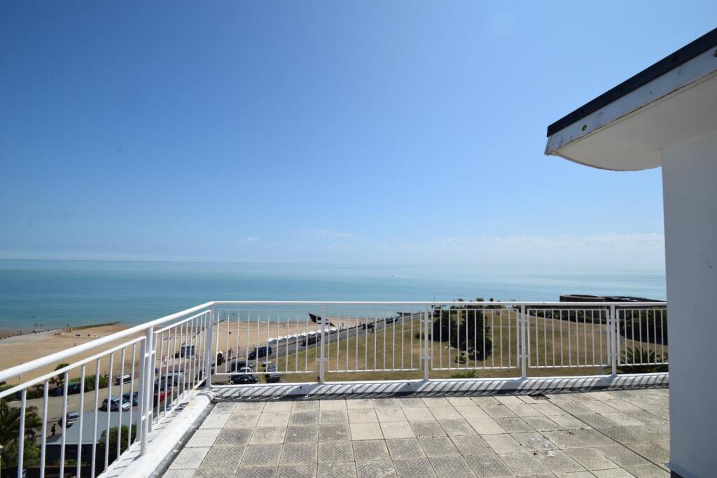 Communal Roof Terrace