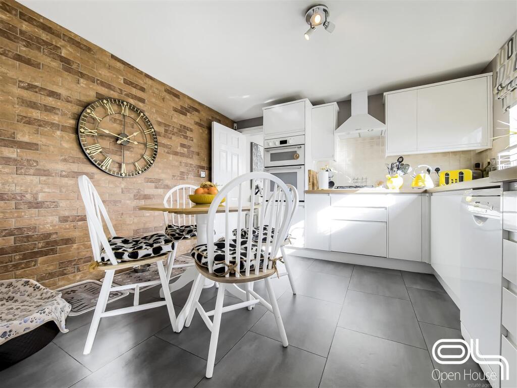 Doveridge Road, Burton on Trent (30).jpg