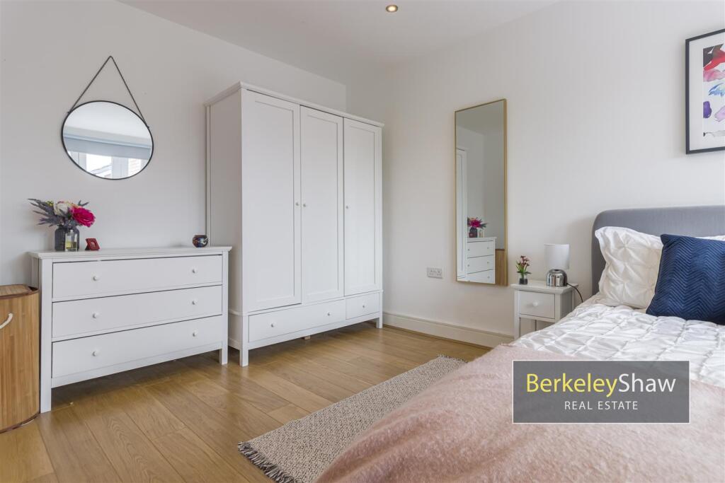 Main Bedroom Suite