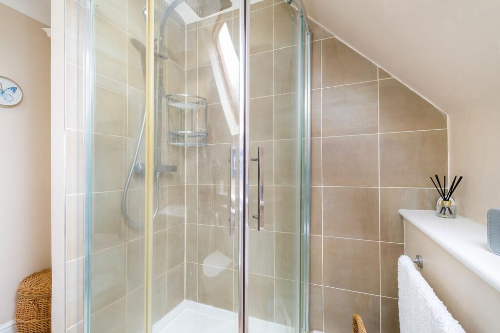 1440px-Hedgehogs-...