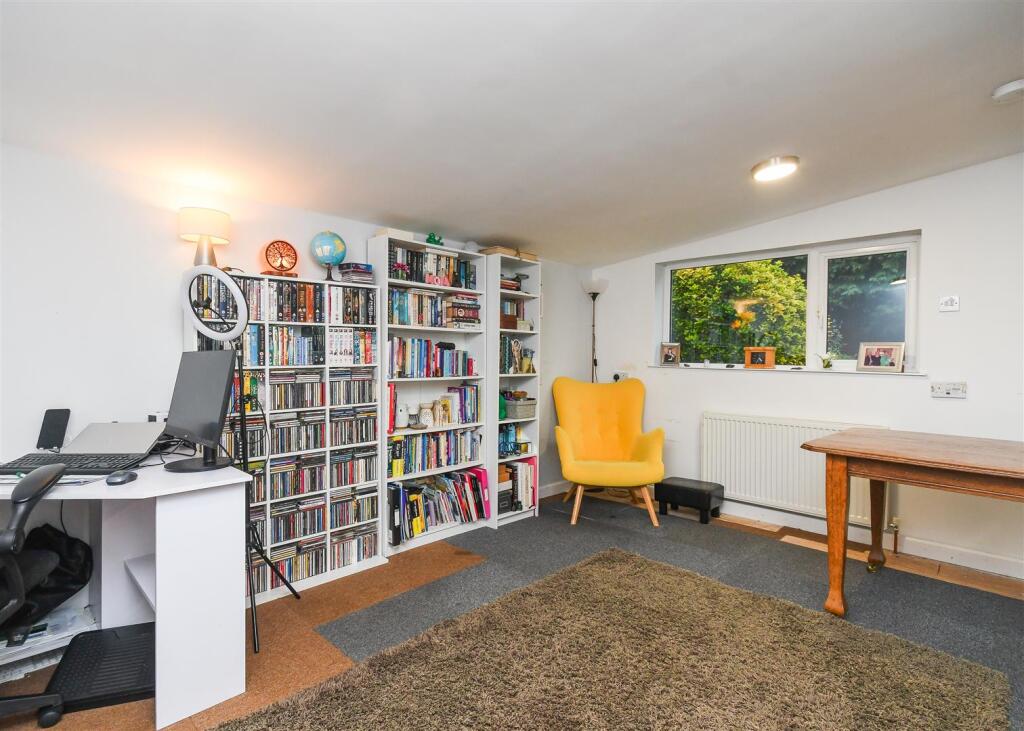 22 Hinckes Road - Sitting Room.jpg