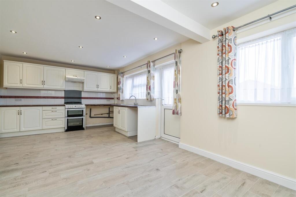 12 Goode Avenue_10.jpg