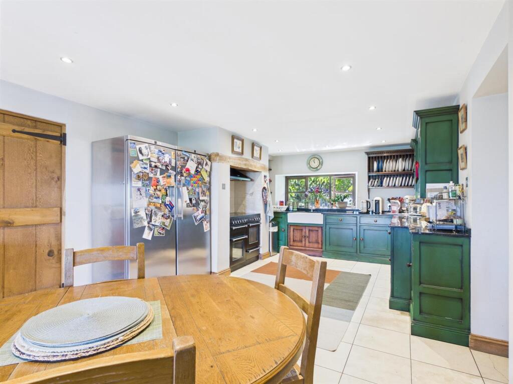 Kitchen - Farmhouse.jpg