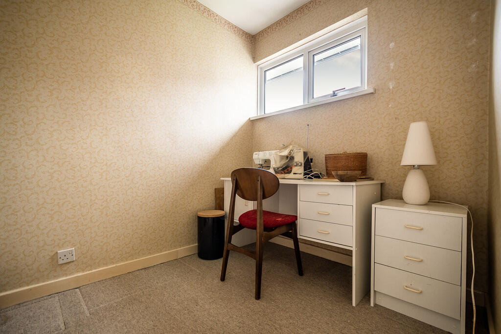 32 Winslade Park ...