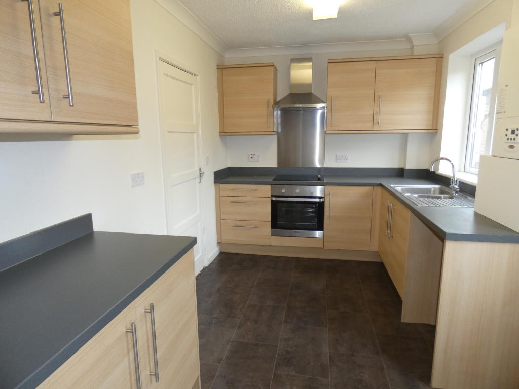 Pic 2 Kitchen.JPG