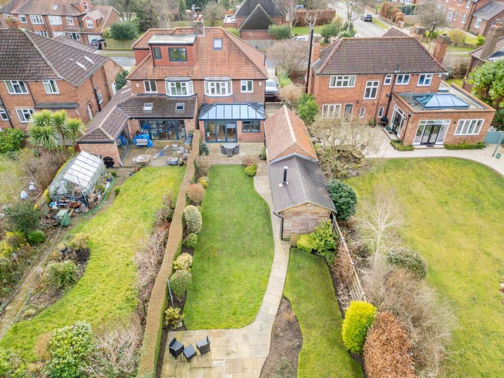 25 middle thorpe grove-5.jpg