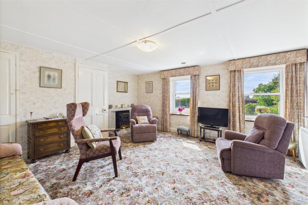 CAM04201G0-PR0079-STILL007