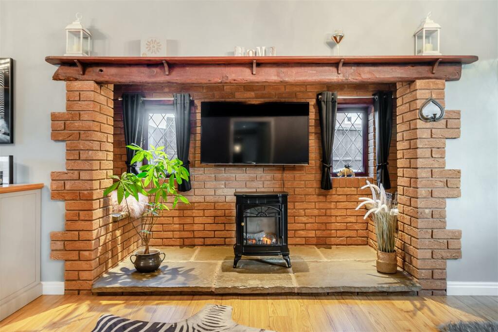 8576940-interior09.jpg