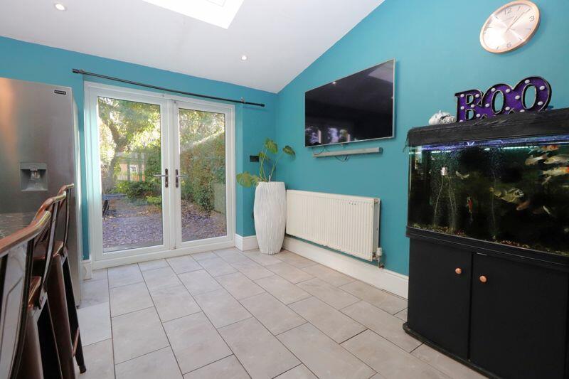 Through Open Plan Kitchen/Diner/Lounge