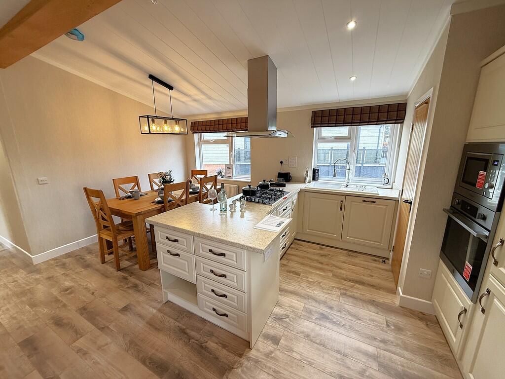 KITCHEN DINING AR...